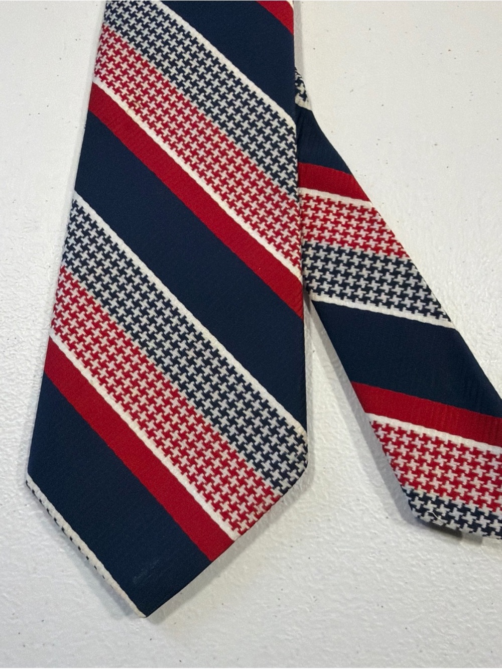 Mort Wallin Men's Polyester Necktie Red, White & Blue Stripe Pattern 55”x4”